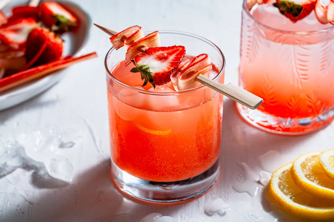 Rhubarb Gin Fizz